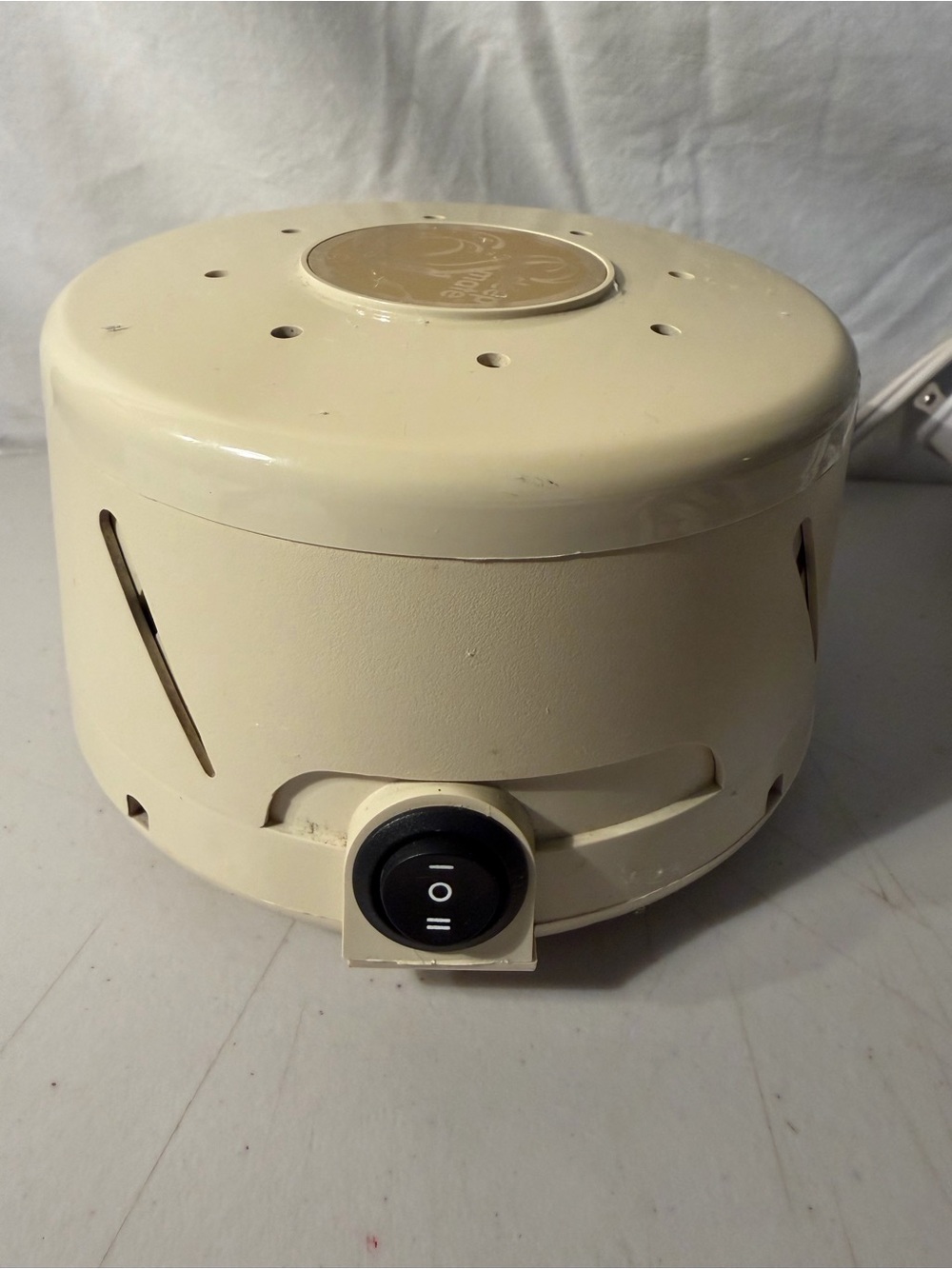 Vintage Marpac sleep mate Cream model 980A 117 volts white noise machine